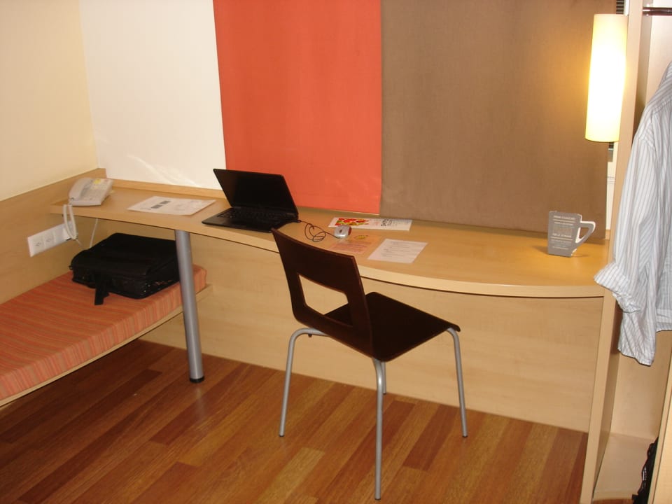 Zimmer Hotel Ibis Lausanne Centre