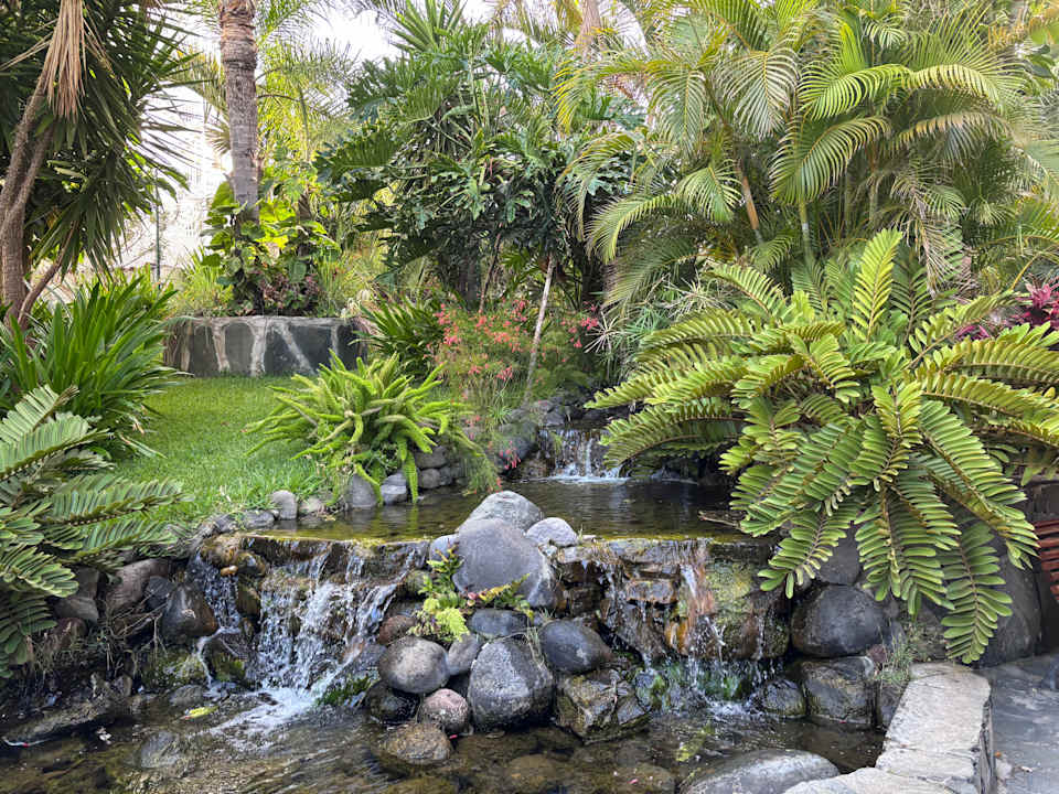 Gartenanlage allsun Hotel Lucana