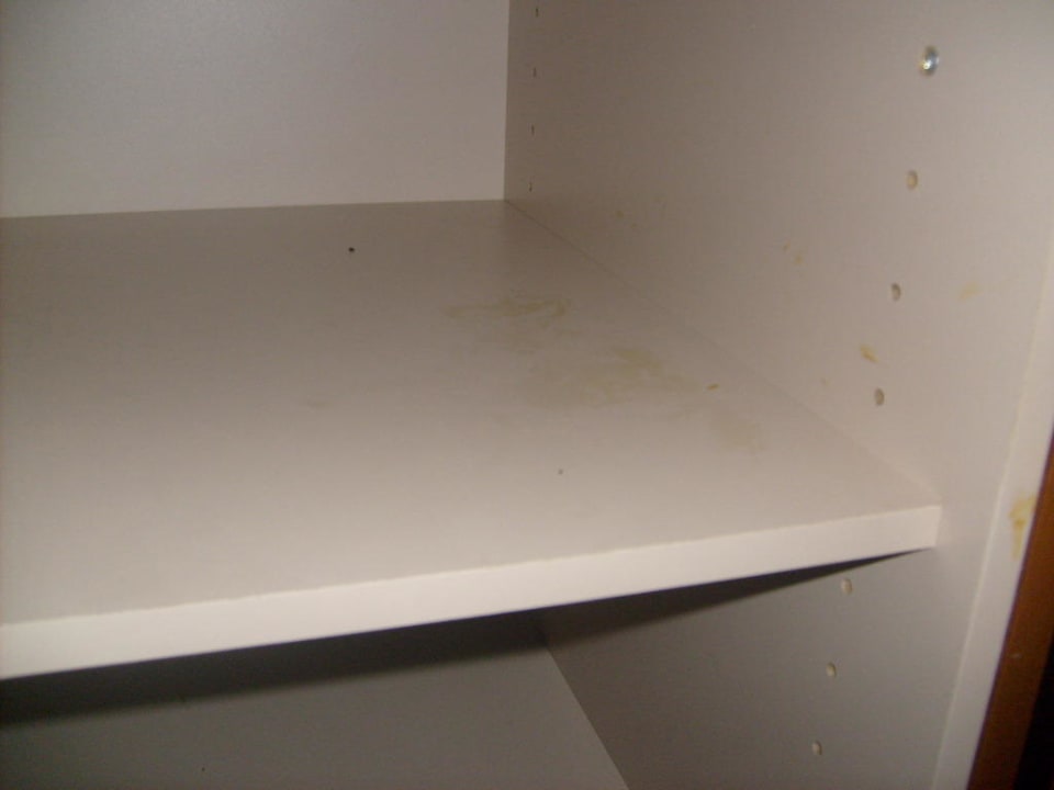 Wohnzimmerschrank neben Minibar Steigenberger Hotel Bad Homburg