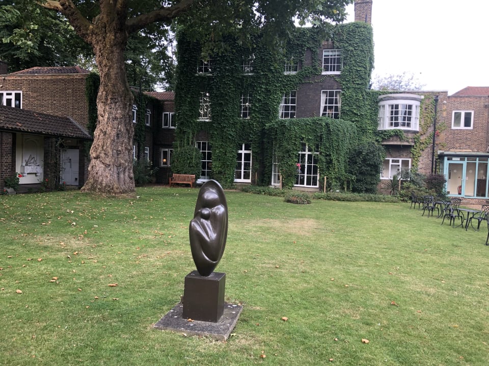 Außenansicht B&B The Royal Foundation of St Katharine