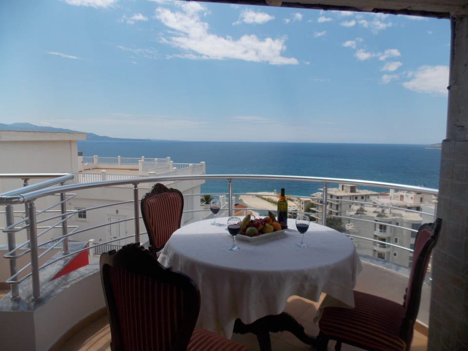 Ausblick Damian Saranda Hotel