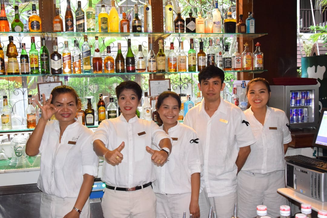 Kamtok Bar Team Burasari Phuket