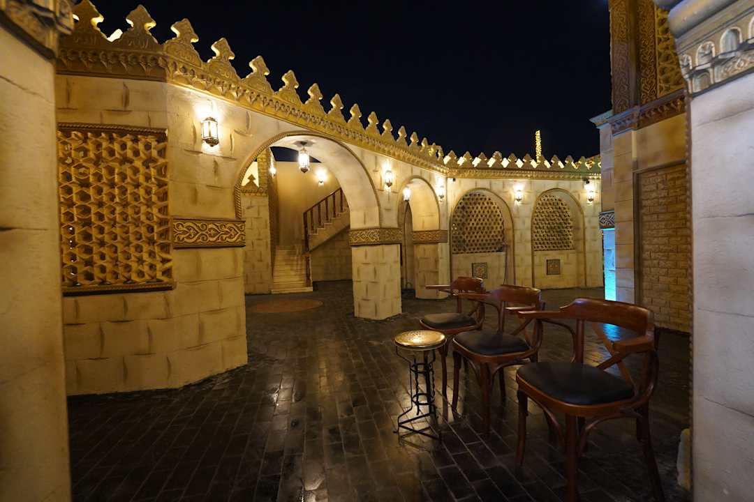 Außenansicht Pyramids Khan Hotel