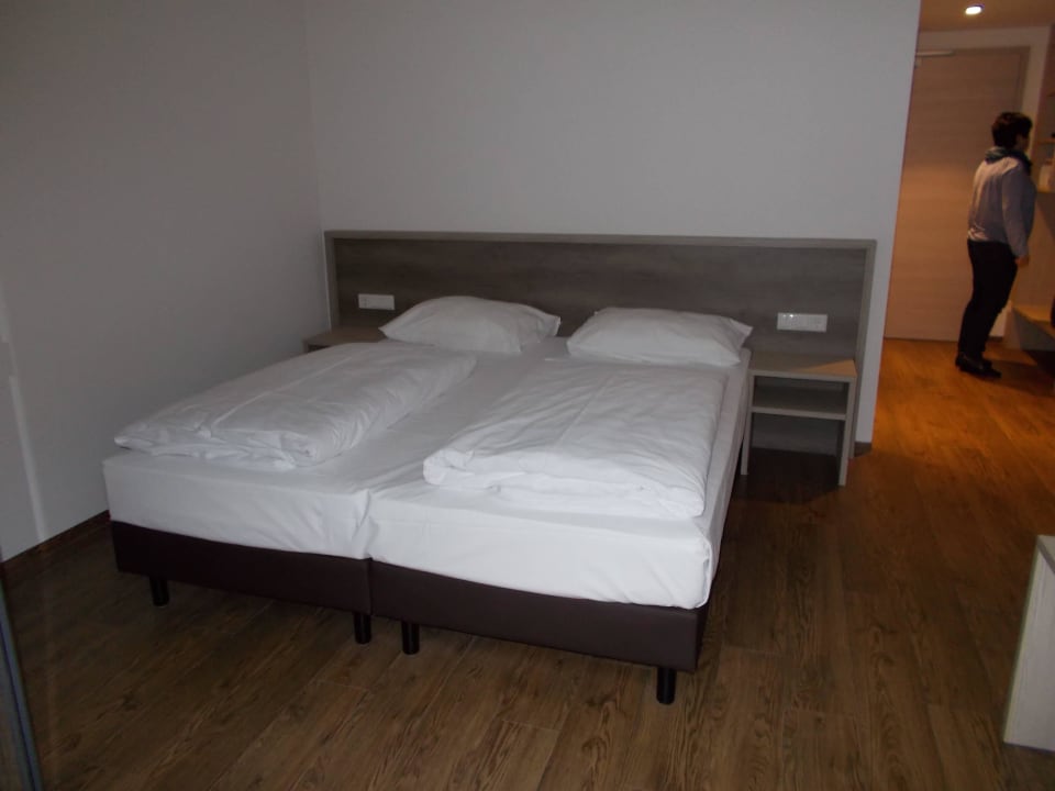 Die Betten - 2,20 Meter lang ! Mit "Care Plus-Bezug" ! Hotel Gasthof Heckl
