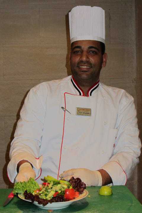 Ibrahim - sehr freundlicher Salatkoch Titanic Beach Spa & Aqua Park