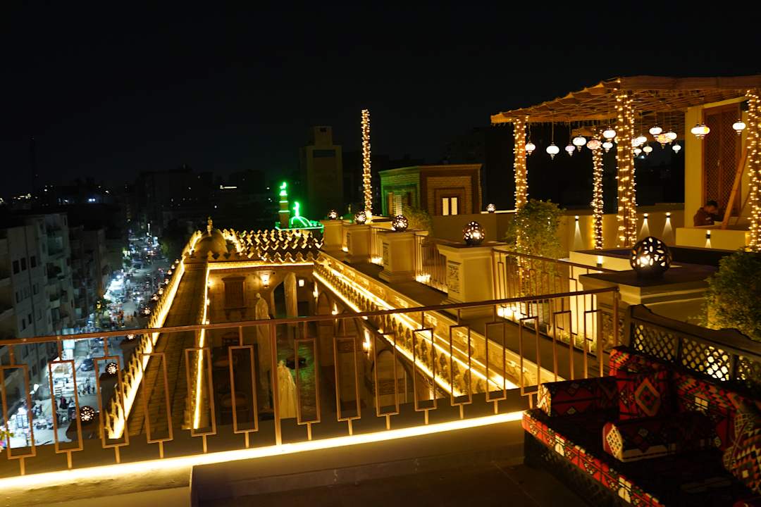 Außenansicht Pyramids Khan Hotel