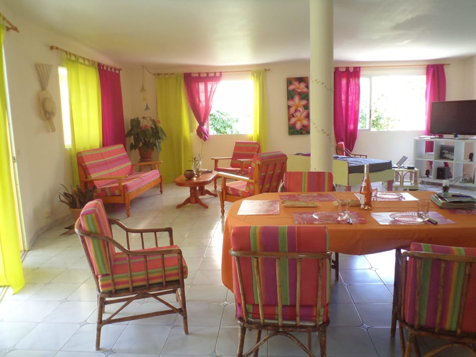 Wohn/Essbereich Villa GuadaNaturPur