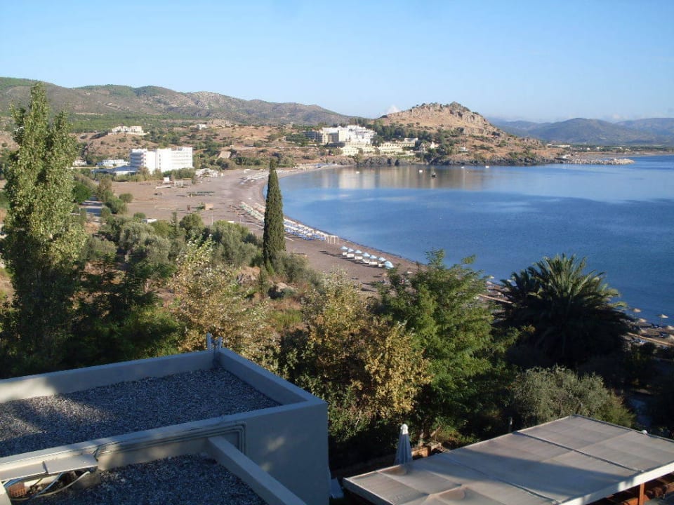 Links vom Balkon Lindos Mare, Seaside Hotel