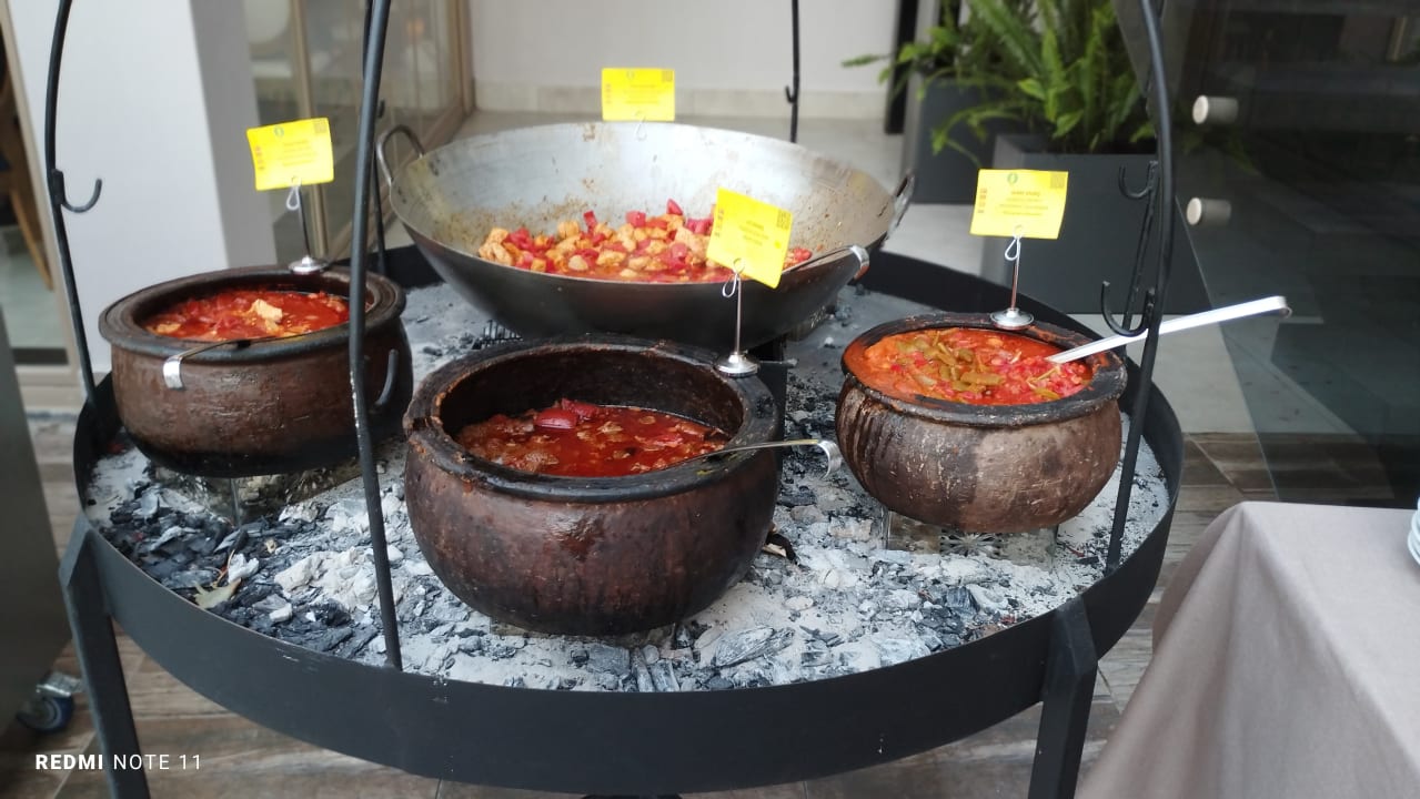 Gastro Side Village Hotel