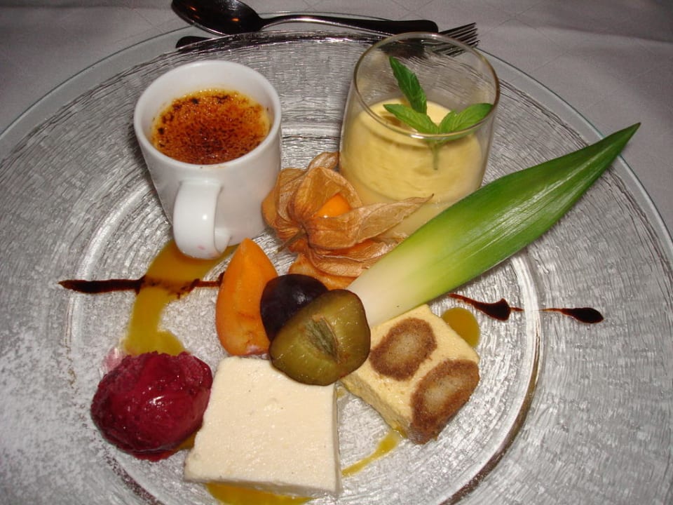 Nachtisch Hoftaferne Neuburg