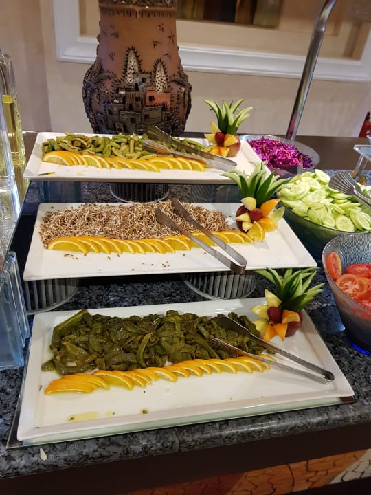 Vorspeisen Buffet  Premier Le Reve Hotel & Spa