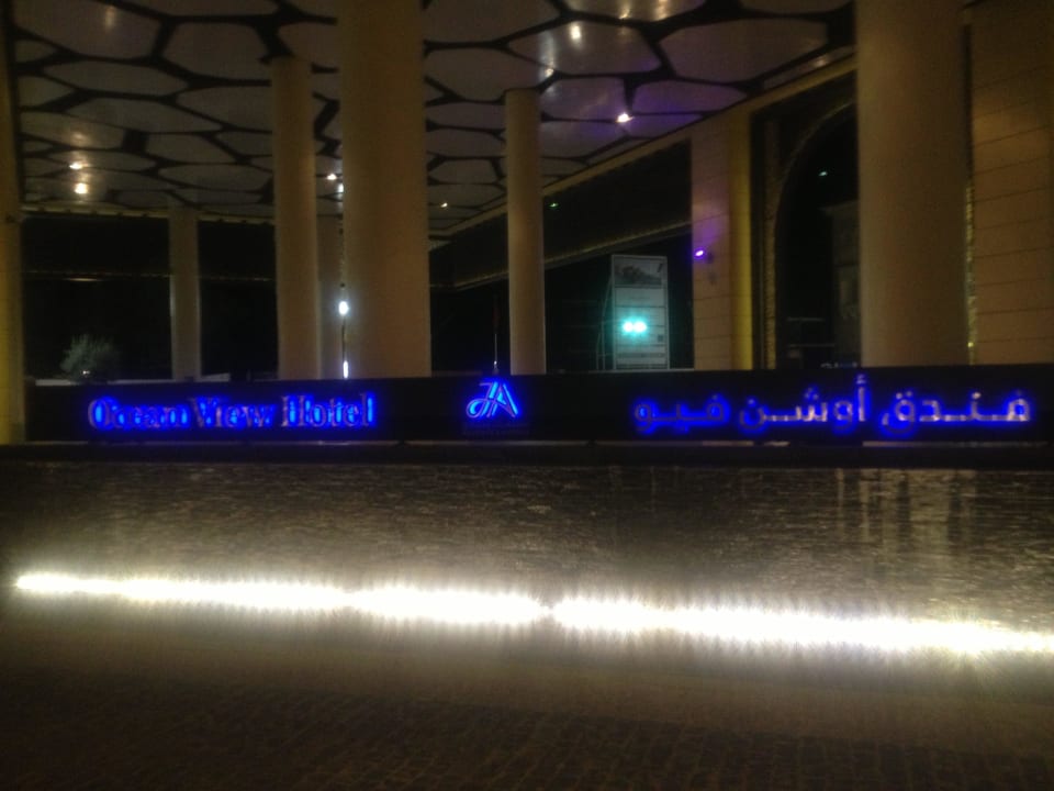 Eingang JA Ocean View Hotel