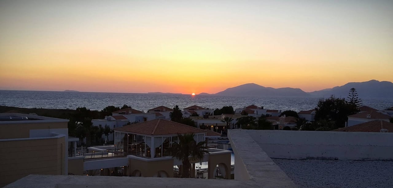 Zimmerausblick am Abend Neptune Luxury Resort