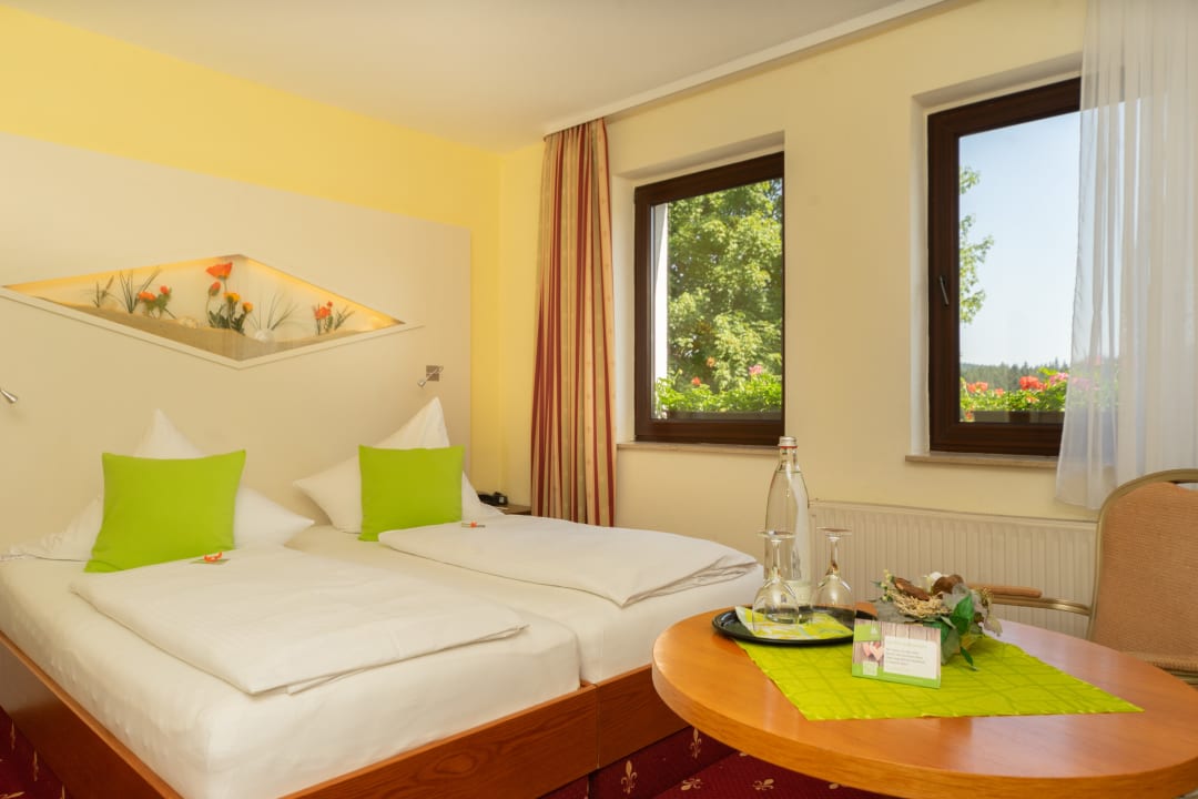 Zimmer Berghotel Talblick