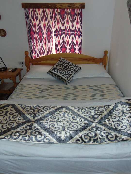 Zimmer Madrasah Polvon-Qori Boutique