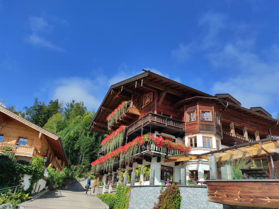 Außenansicht Hotel Feuriger Tatzlwurm
