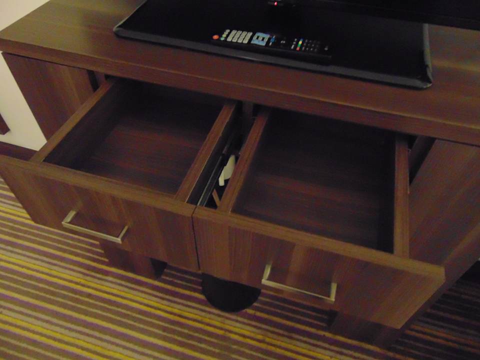 Zimmer Hampton By Hilton Dubai Airport