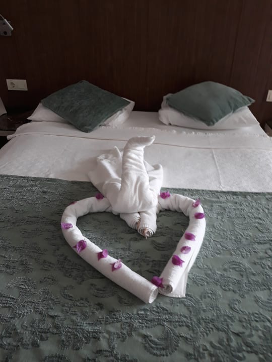 Zimmer Port Side Resort Hotel