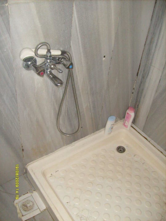 Die Dusche Hotel Andiz Beach