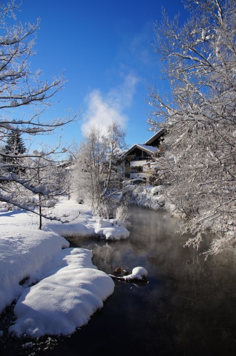 Außenansicht Parkhotel Burgmühle