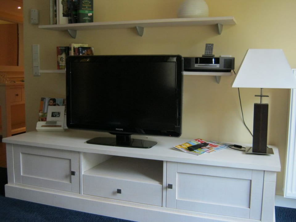 Flat-TV im Wohnbereich Jammertal Golf & SPA-Resort