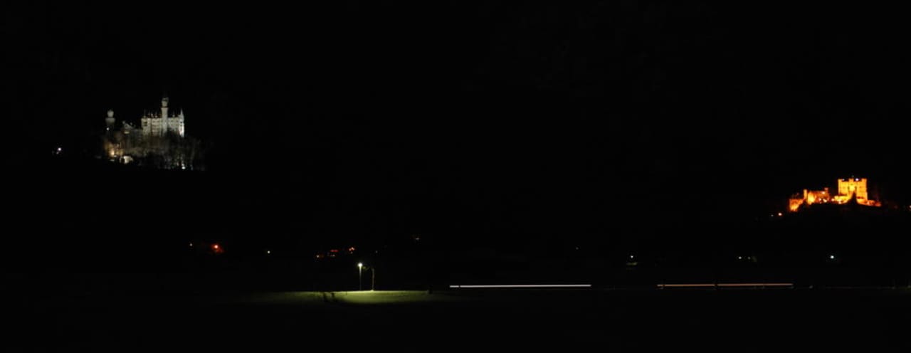 Blick bei Nacht vom Balkon auf Königsschlösser Hotel Das Rübezahl
