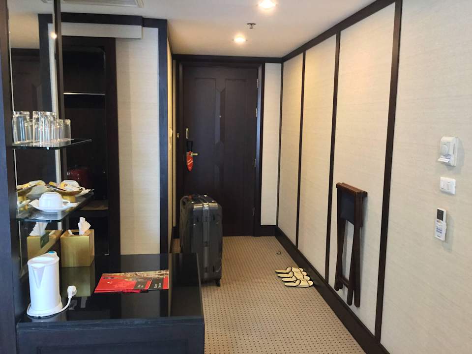 Zimmer mit Blick zum Eingang Iyara Park Hotel & Resort