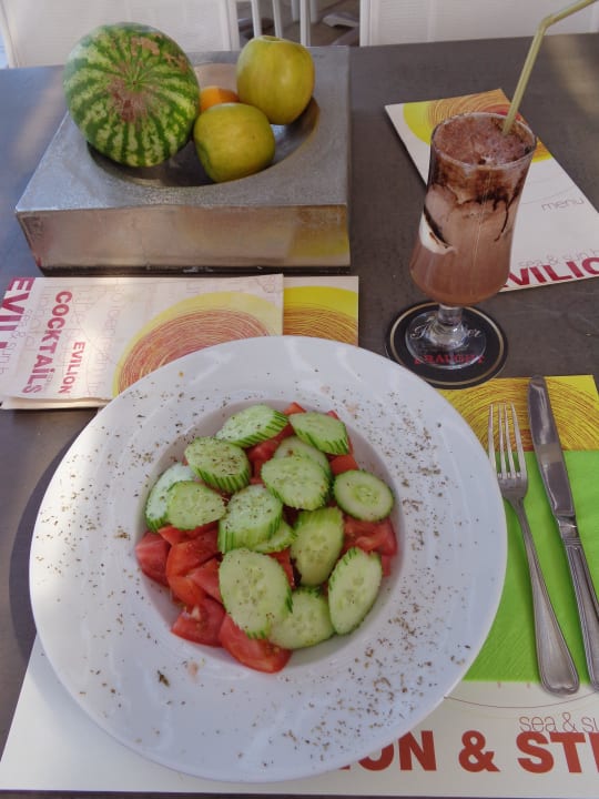 Mittagessen Evilion Sea & Sun Hotel