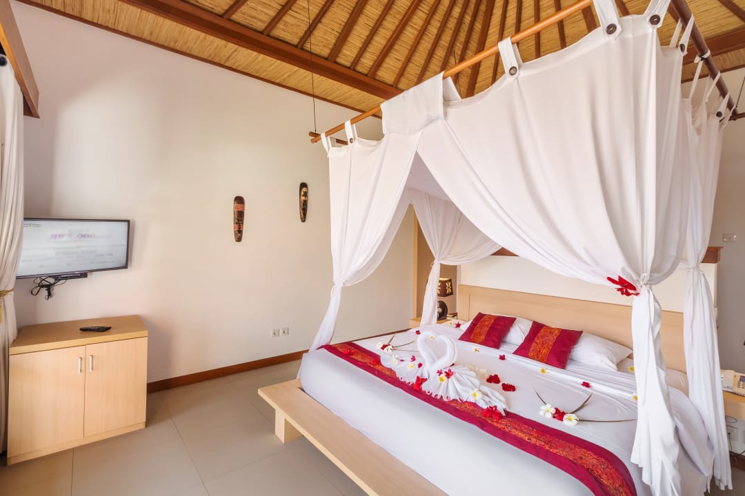 Deluxe Premium Adi Assri Beach Resort & Spa Pemuteran