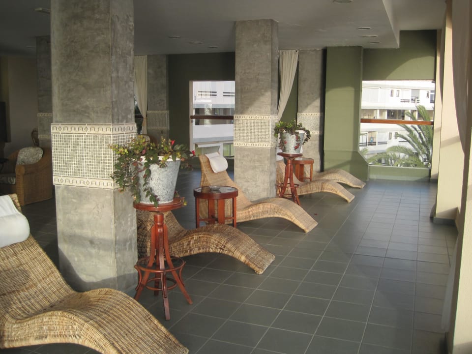 Lesebereich mit Meerblick Bull Dorado Beach & Spa