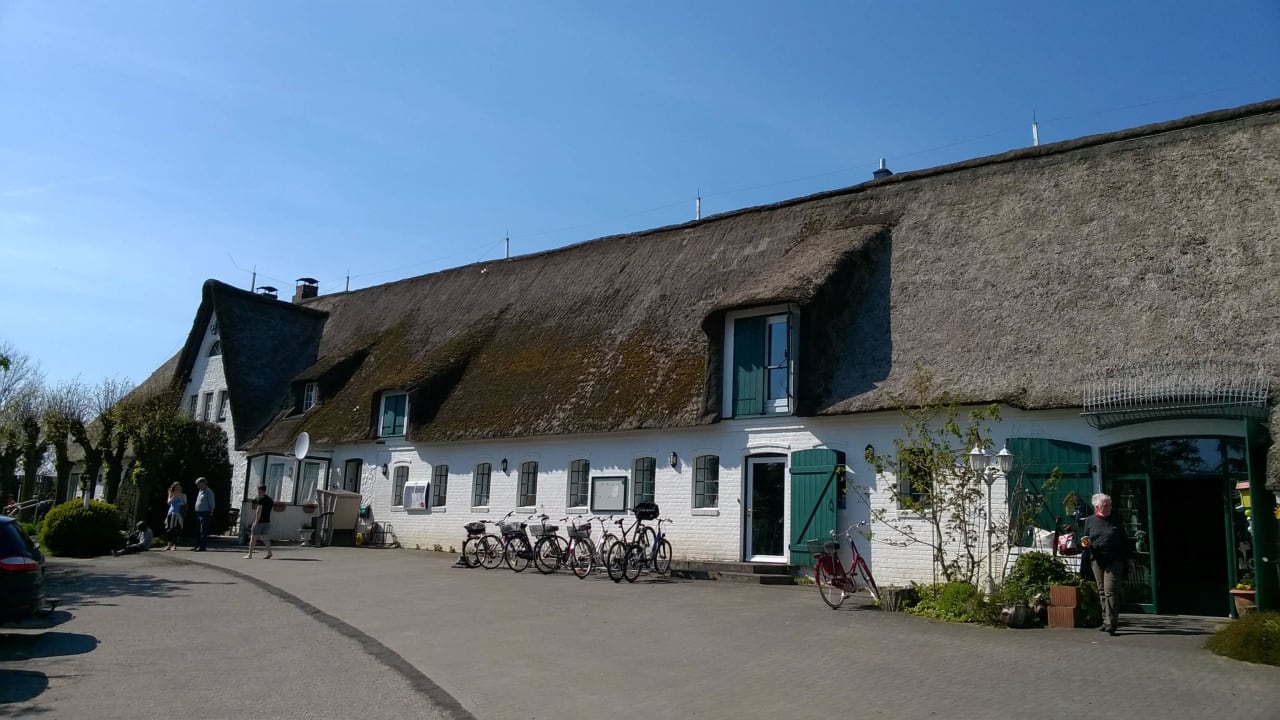 Hinten das Kaffee/Eingang HotelPharisäerhof