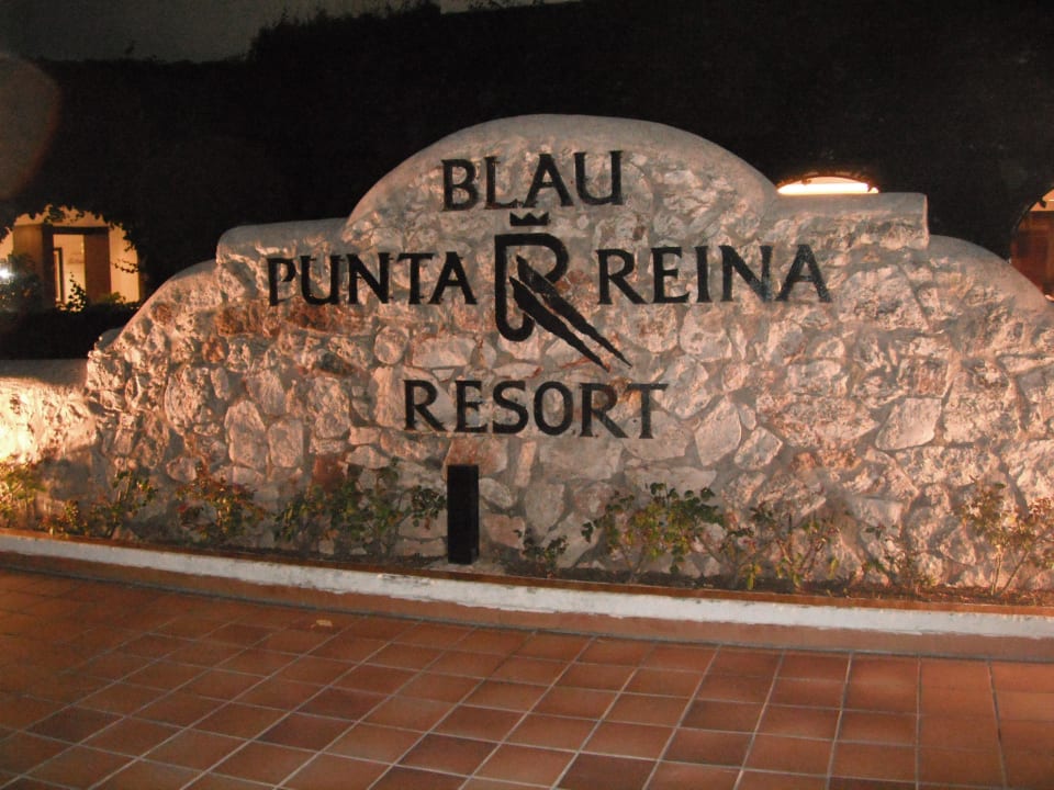 Zufahrt zum Hotel blau punta reina
