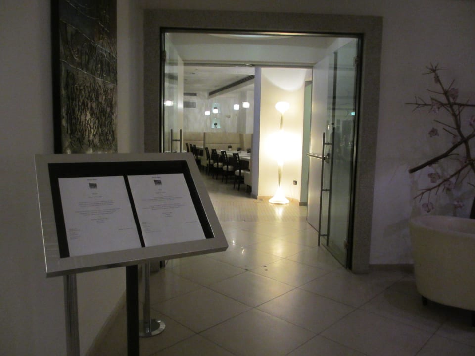 Eingang Restaurant AHR Baja Hotel & Spa