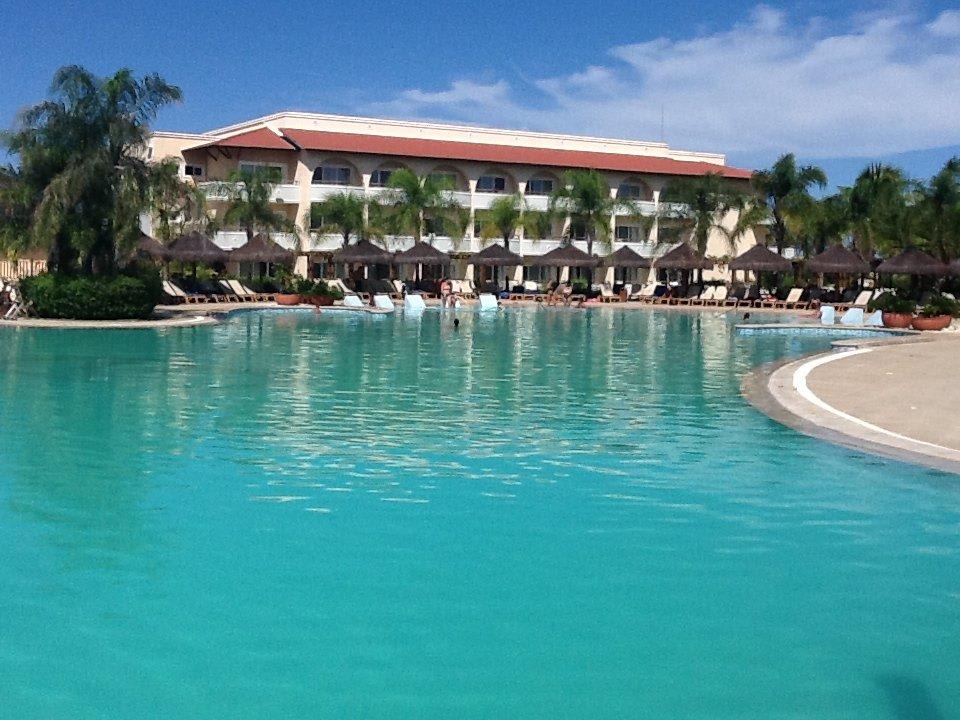 Vista de una villa desde la piscina Grand Palladium Imbassai Resort & Spa