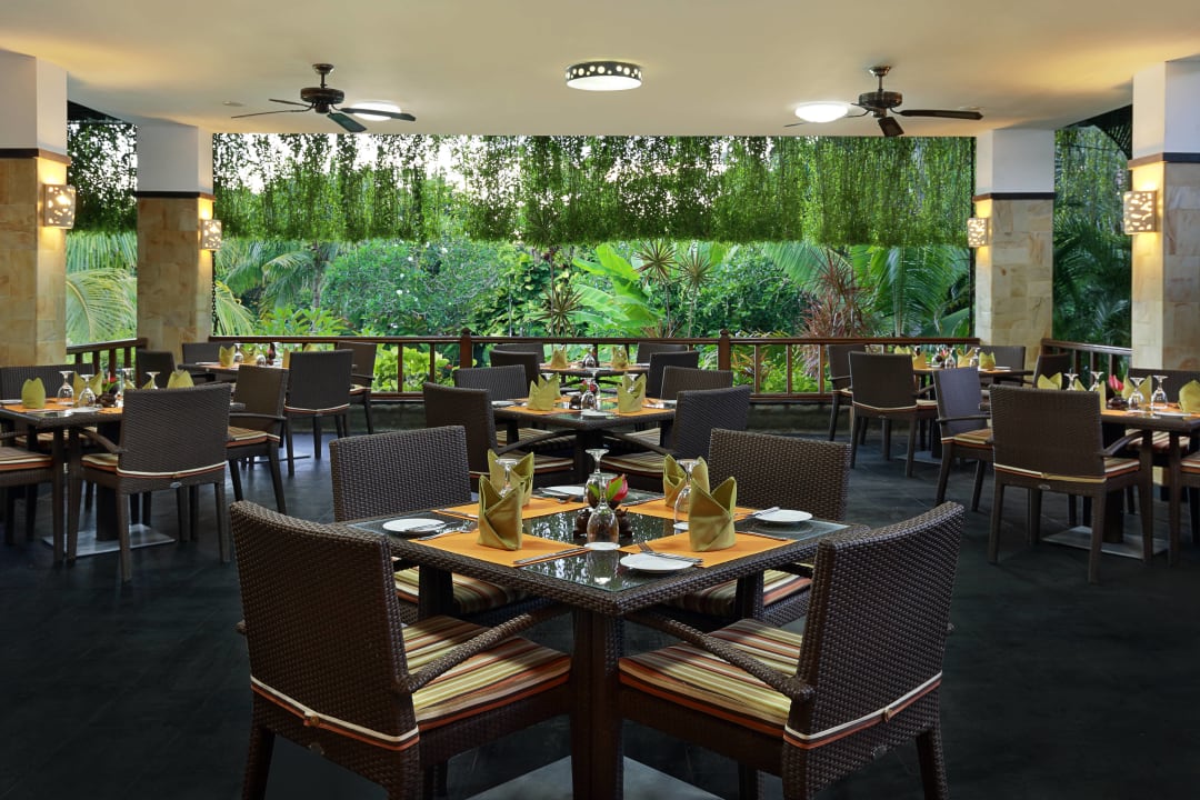 Restaurant Swiss-Belhotel Segara Resort & Spa
