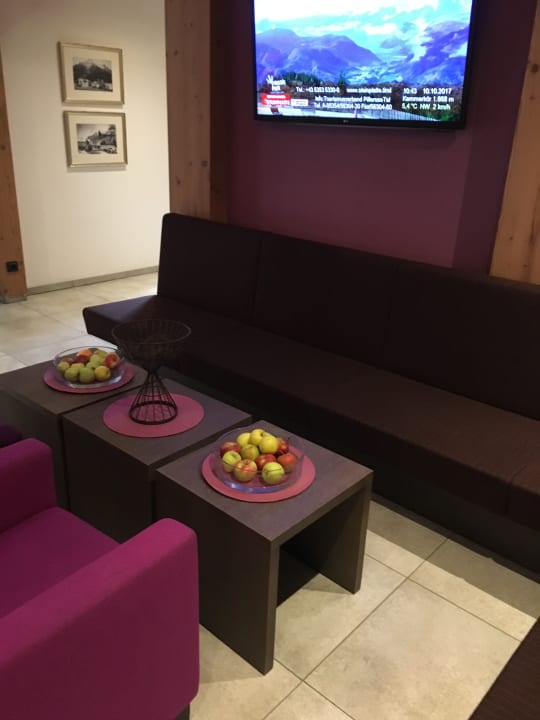 Lobby Waidringer Hof · 1. Tiroler Glückshotel