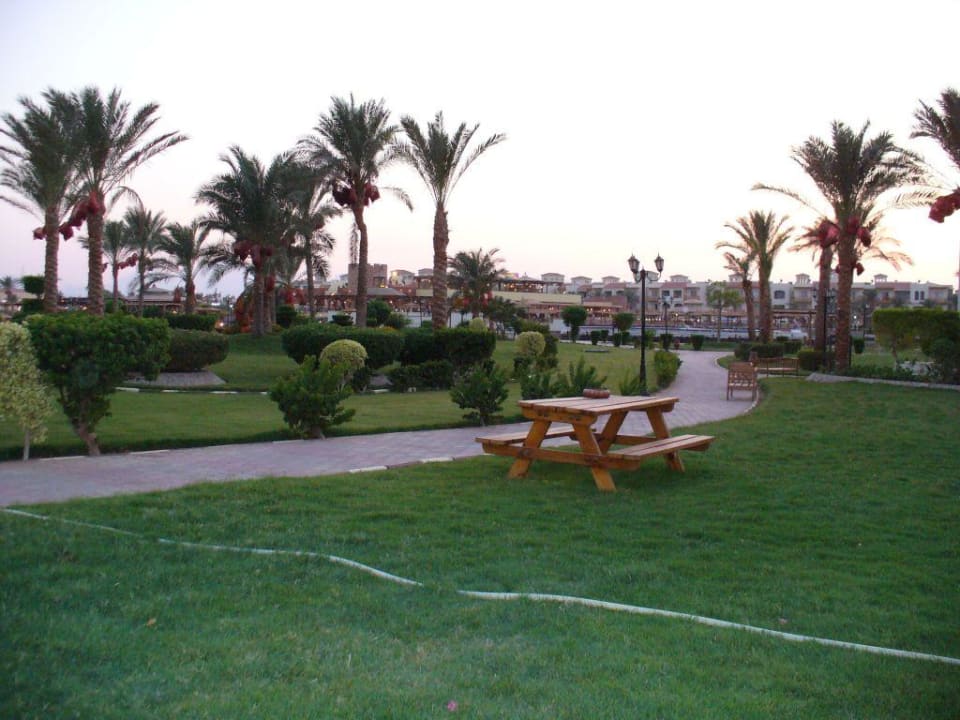 Gartenanlage Pickalbatros Dana Beach Resort - Hurghada