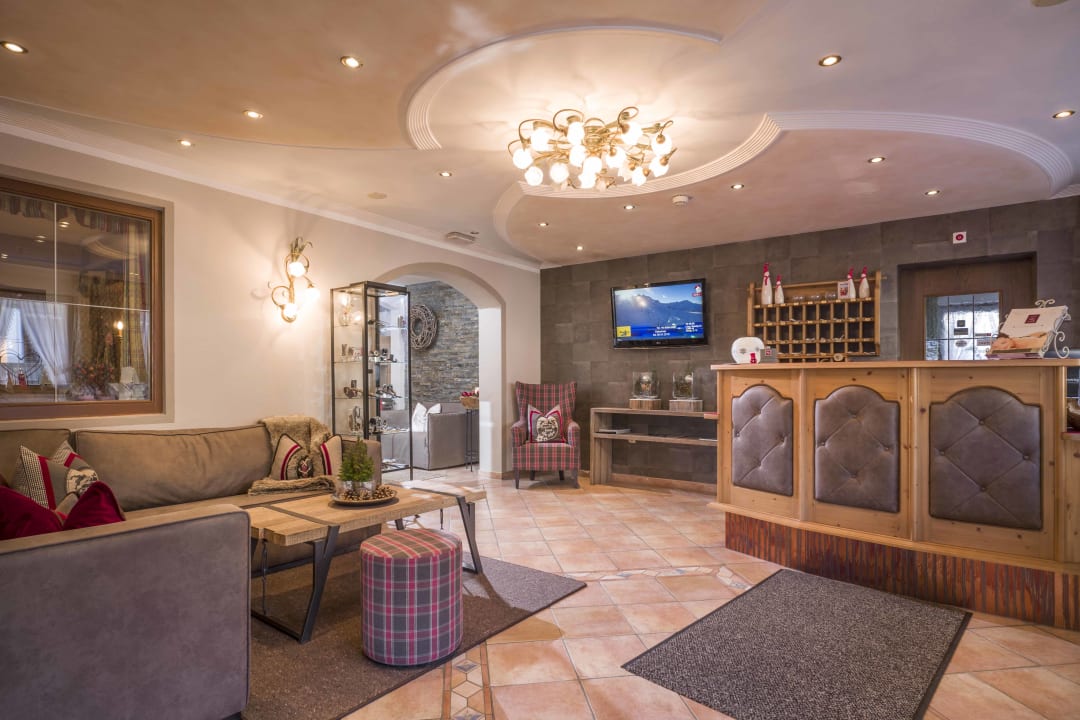 Lobby Hotel Landhaus Zillertal