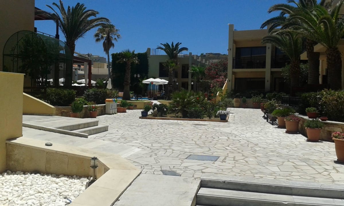 Hotelanlage sehr gepflegt Hotel Atlantis Beach