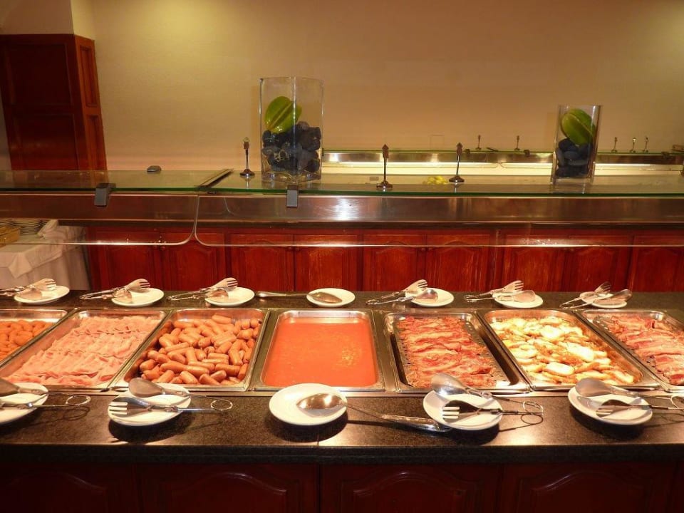 Büffet optisch gut, Essen gut BLUESEA Lagos de Cesar