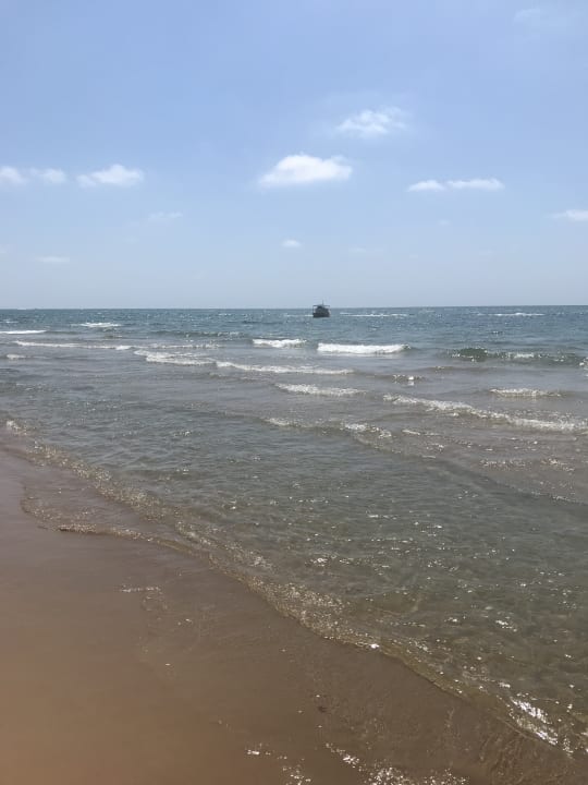 Strand Glamour Resort & Spa