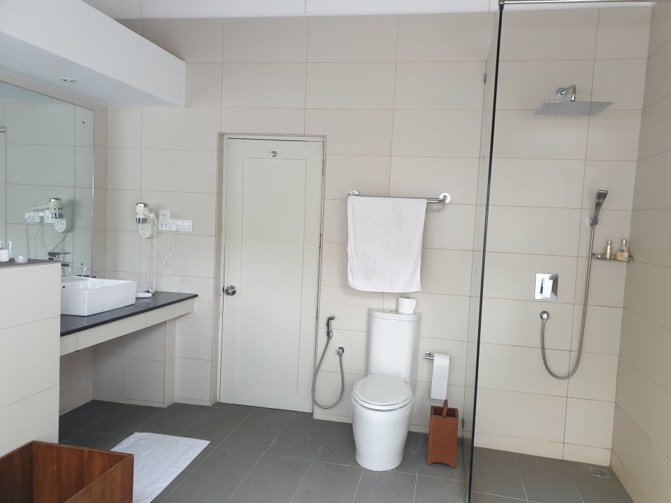 Zimmer Ellaidhoo Maldives by Cinnamon