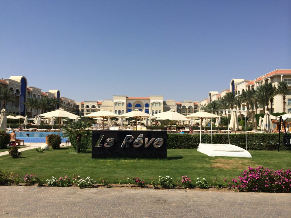Blick von der Promenade Premier Le Reve Hotel & Spa