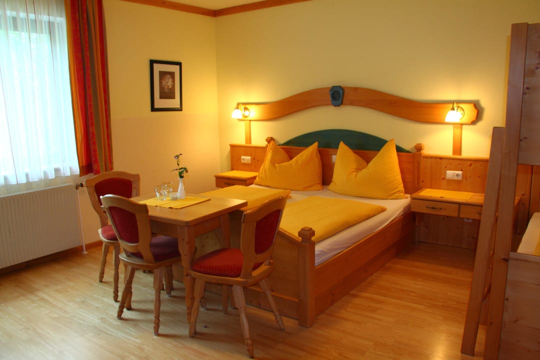 Zimmer für Familienurlaube Bauernhof Forellenhof