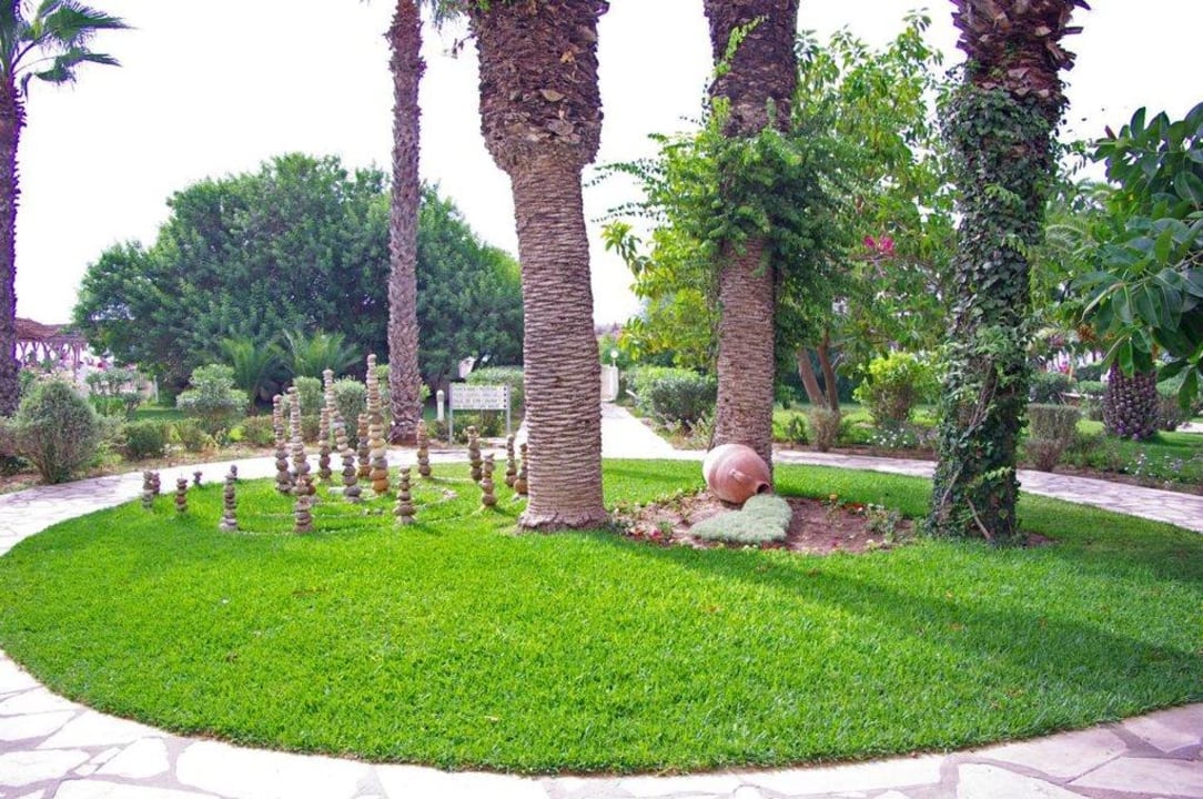 Gartenanlage The Orangers Beach Resort and Bungalows