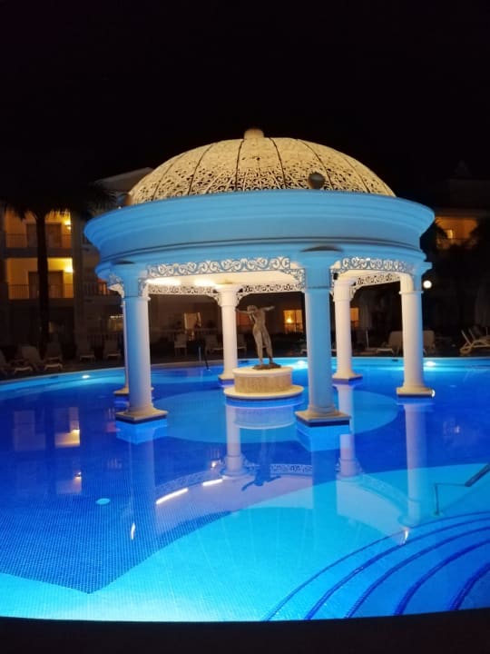 Pool Bahia Principe Luxury Bouganville