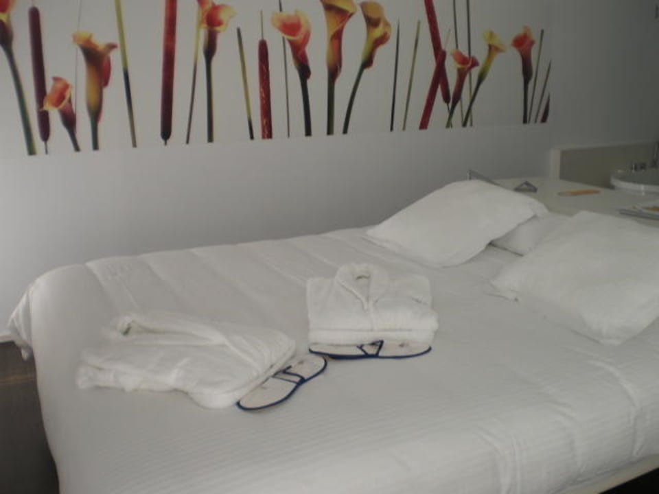 Bett Iberostar Waves Bahia de Palma