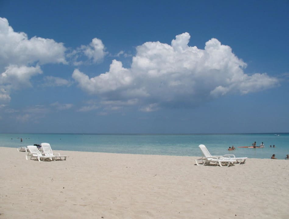 Wunderschöner breiter Strand direkt vorm Hotel! Muthu Playa Varadero