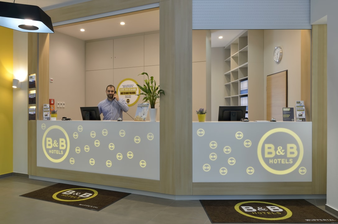 Lobby B&B HOTEL Wuppertal City-Süd