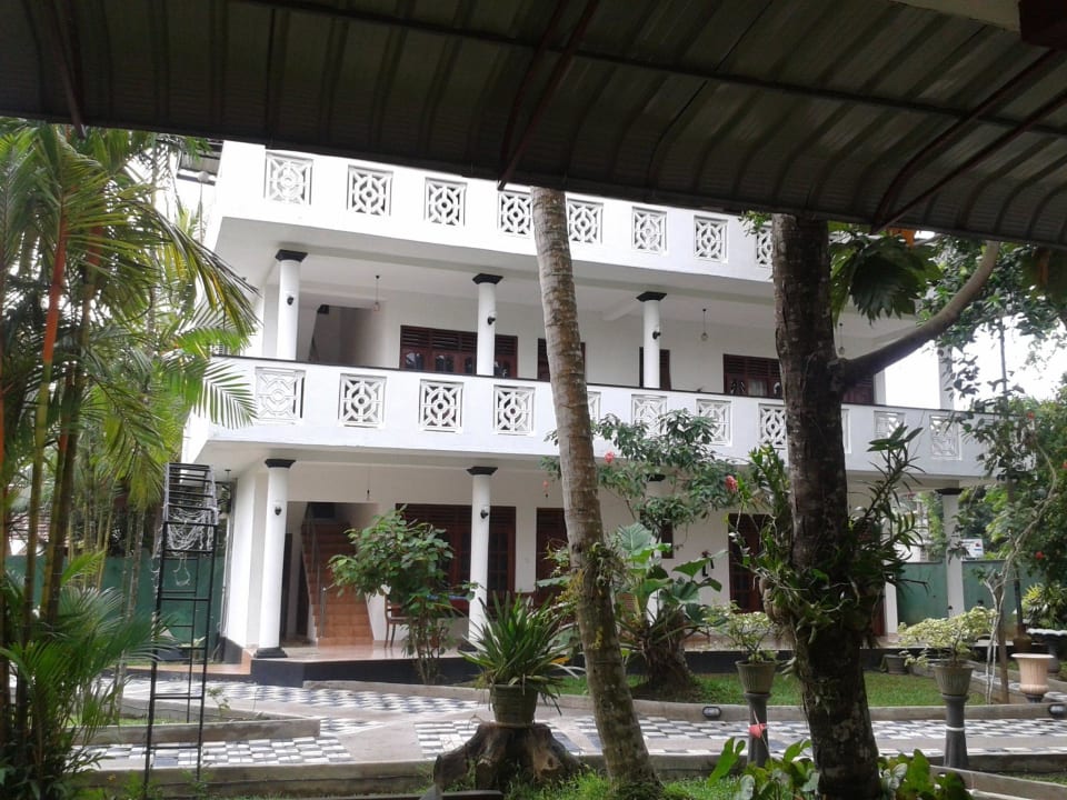 Blick von der Terrasse beim Essen White Bridge House & Resort